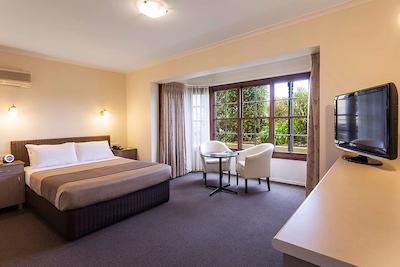 بست وسترن اُلد ماریتیم