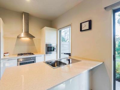 د سبل کرسویک فرست ریزرت