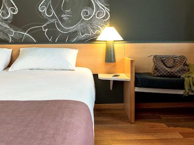 ایبیز االست سنتروم