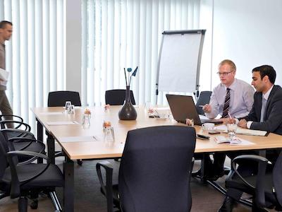 ایبیز االست سنتروم