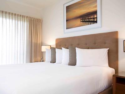 د سبل توین واترز