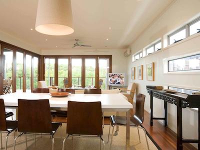 د سبل توین واترز