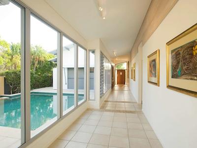 د سبل توین واترز