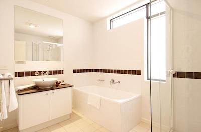 اپارتمنتز @ گلن واورلی