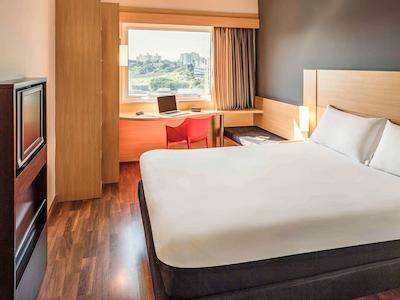 ایبیز اسو جس دز کمپز دوترا