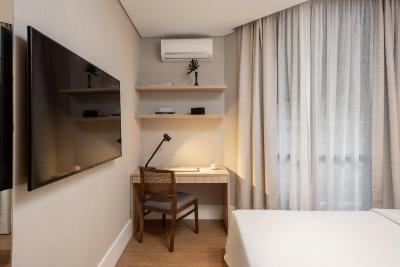 ادرز فاریا لیما