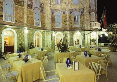 گراند آلبرگو اوسُنیا اند هونگاریا