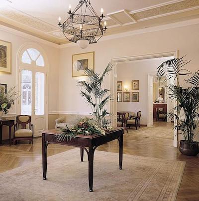 گراند آلبرگو اوسُنیا اند هونگاریا