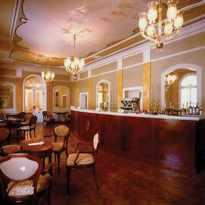 گراند آلبرگو اوسُنیا اند هونگاریا