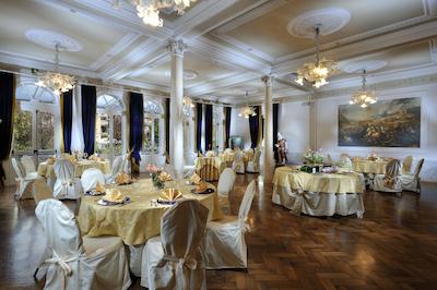 گراند آلبرگو اوسُنیا اند هونگاریا