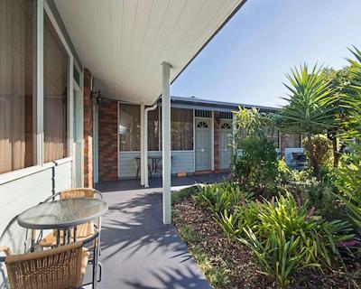 کمفرت این سدار لج