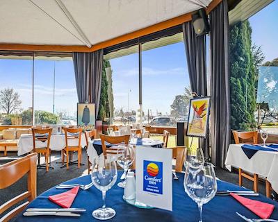 کمفرت این سدار لج