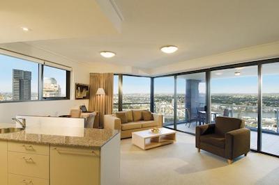 اُاکز اوررا تور