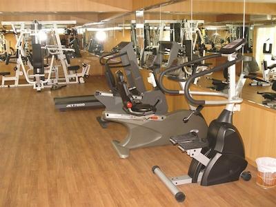 امیراتز اسپرینگز هتل اپارتمنتز