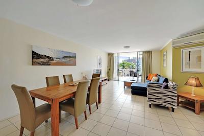 کی-ای اپارتمنتز پرت ماککواری