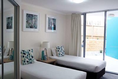 کی-ای اپارتمنتز پرت ماککواری