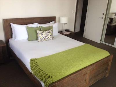 کی-ای اپارتمنتز پرت ماککواری