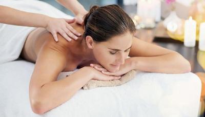 پیر سیکستی-سیکس هتل اند مارینا