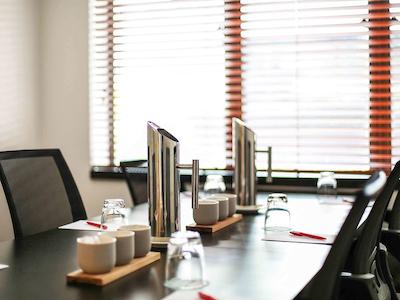 ایبیز اسیدنی ورلد اسکوار