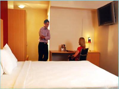 ایبیز اسیدنی ورلد اسکوار