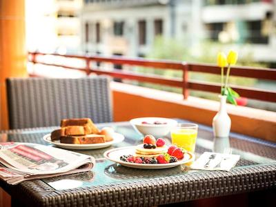 ایبیز اسیدنی ورلد اسکوار