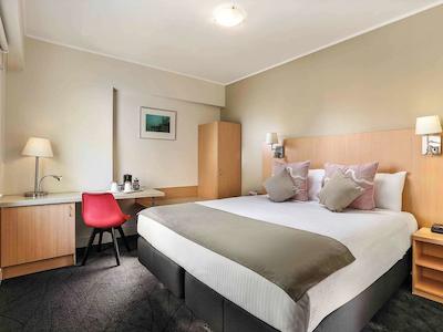 ایبیز اسیدنی ورلد اسکوار