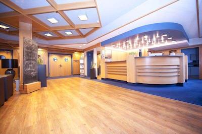 ام استادتپارک