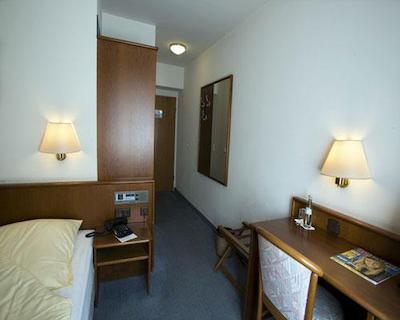 هتل البرویچ دوسلدرف