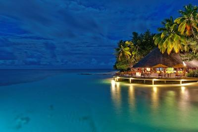 آنگسانا ایهورو