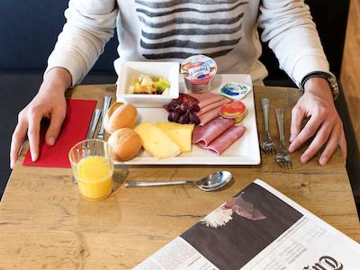 ایبیز زوریچ سیتی وست