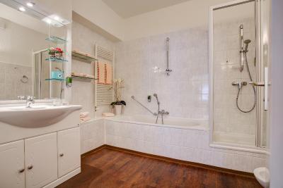 سنترو هتل کنسول