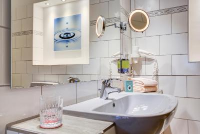 سنترو هتل کنسول