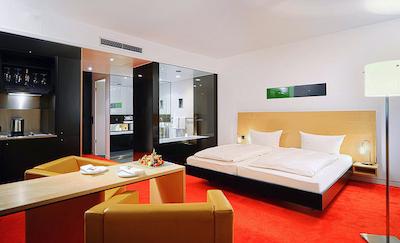 اینسید دوسلدرف اسیسترن