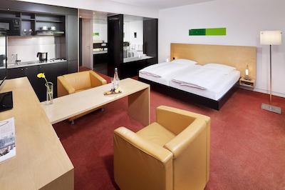 اینسید دوسلدرف اسیسترن