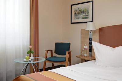 اینترسیتیهتل برلین اُستباهنهف