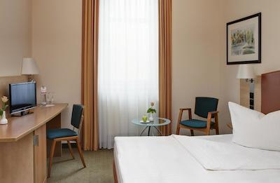 اینترسیتیهتل برلین اُستباهنهف