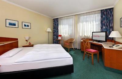 اینترسیتیهتل ووپرتال