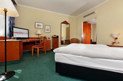 اینترسیتیهتل ووپرتال