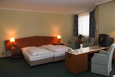 اینترسیتیهتل ووپرتال