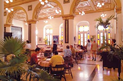 هتل اینگلاترا