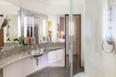 سلکت هتل برلین اُستباهنهف