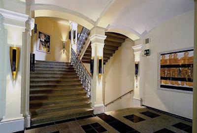 سلکت هتل برلین اُستباهنهف