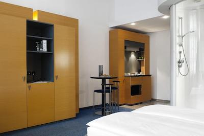 سلکت هتل برلین اُستباهنهف