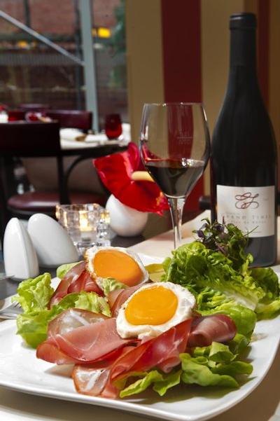 سلکت هتل برلین اُستباهنهف