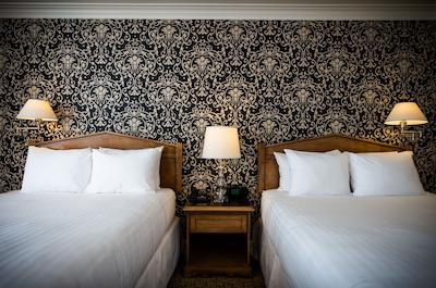 د لافت هتل اسویم کلوب اند بونگالوز