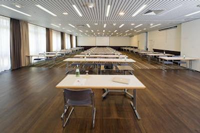 سلکت هتل اُسنابروک