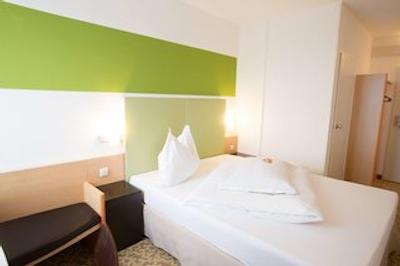 سلکت هتل اُسنابروک