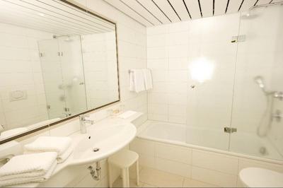 اینسل-هتل هیلبرن