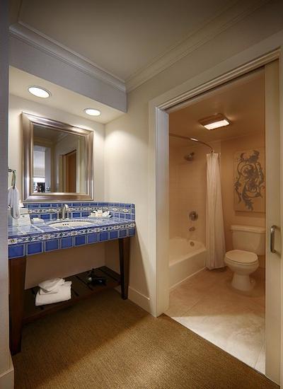 بست وسترن پلاس ایسلاند پالمز هتل اند مارینا