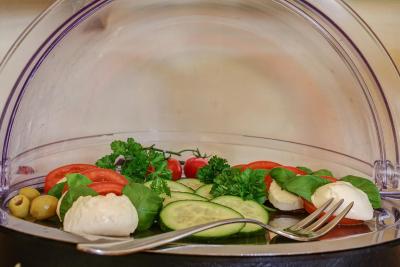 رهین-نکار هتل